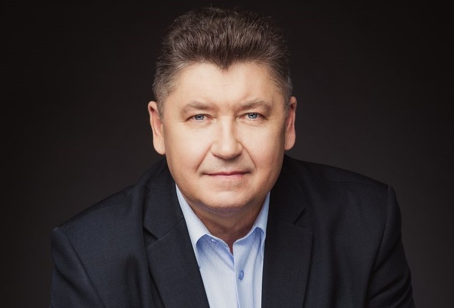 Председатель Облдумы Алексей Анохин поздравил костромичек с 8 марта