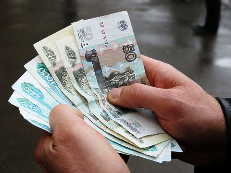 Работникам предприятия в Костромской области «зажали» зарплату за нерабочие дни