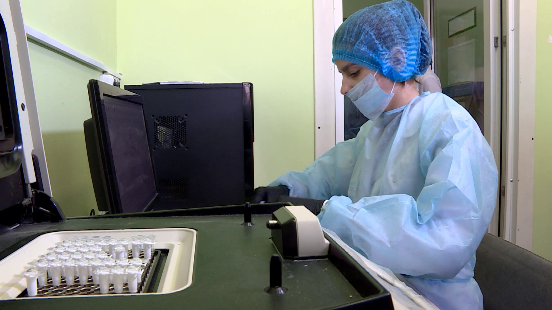 В Костроме еще три новых случая заболевания коронавирусом, один пациент на ИВЛ
