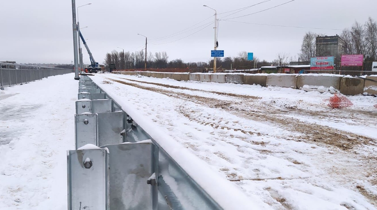 Юбилейный путепровод в Костроме остается закрыт для движения на понедельник
