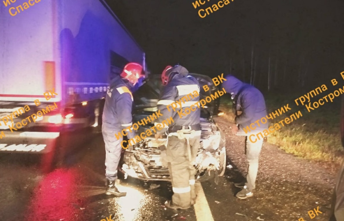 Три автомобиля столкнулись на федеральной трассе в Костромской области