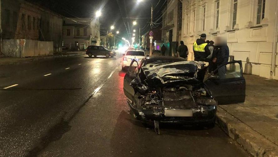 Юные водители не поделили центральную улицу Костромы