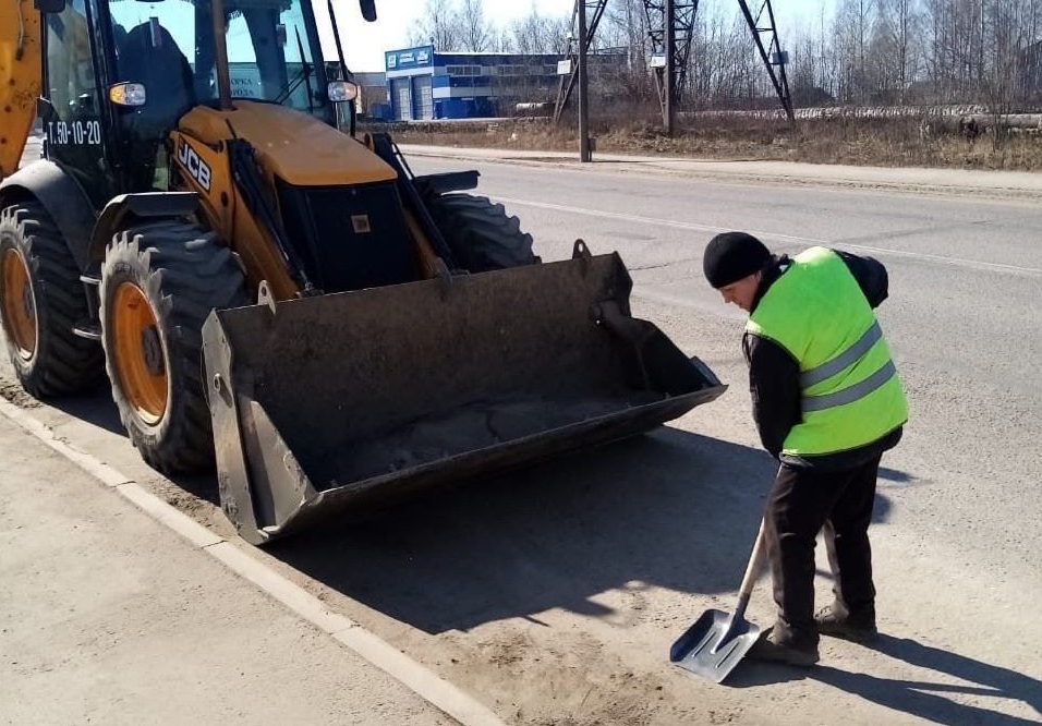 С улиц Костромы вывезли более 3 тысяч тонн грязи и мусора