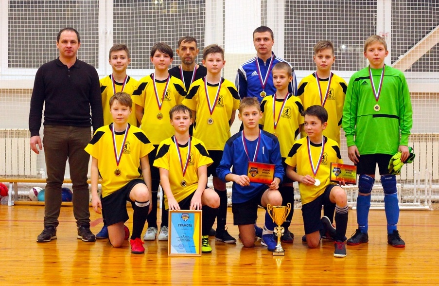 Мини-сенсация в мини-футболе: Костромской ДЮЦ «Ровесник» выиграл Кубок «Золотого кольца»