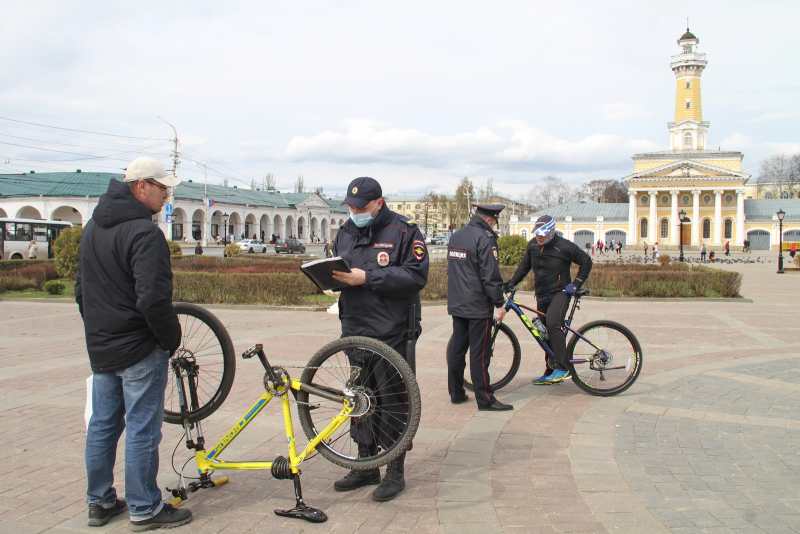 Полицейские советуют костромичам ставить на учет велосипеды