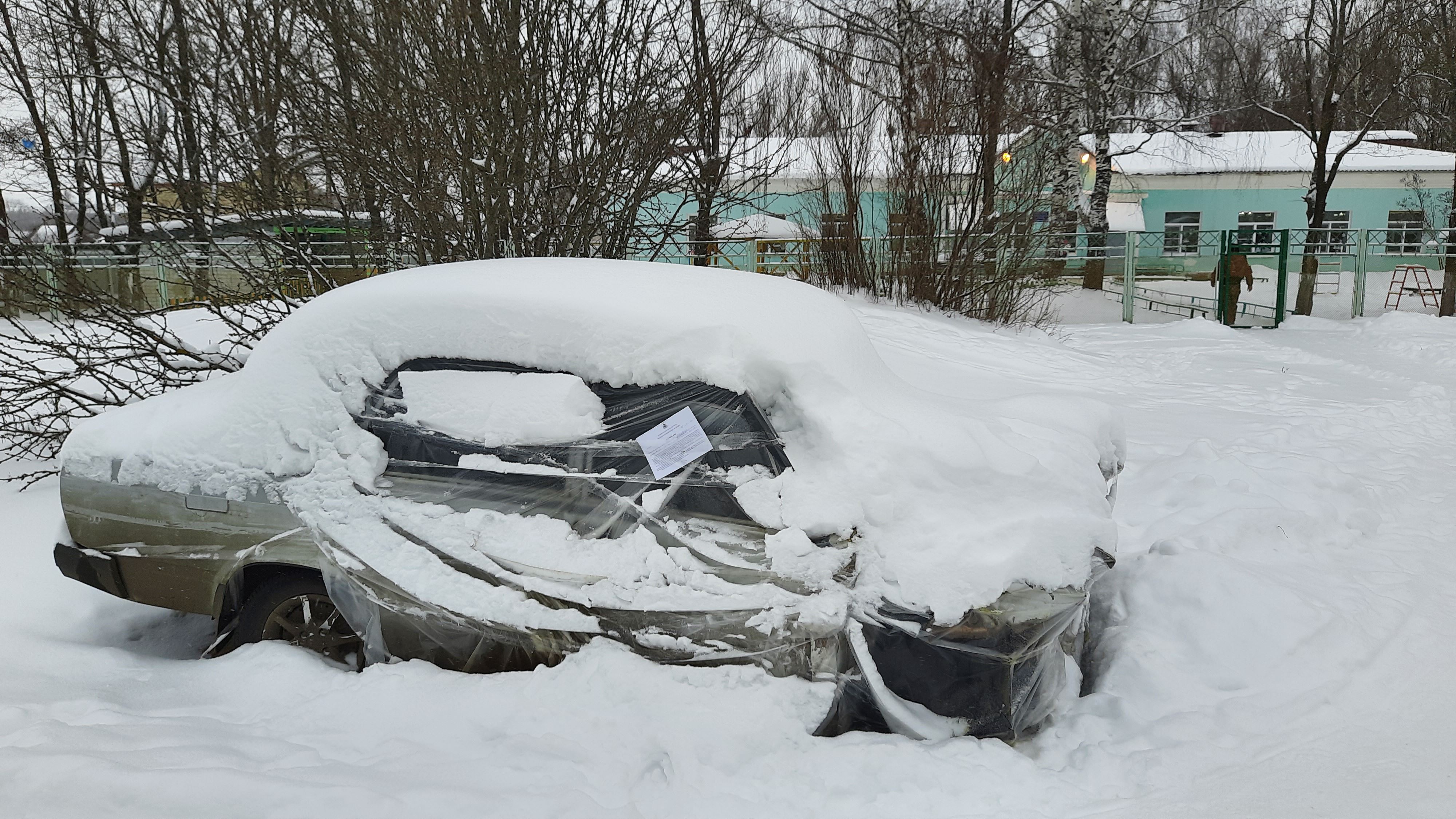 В Костроме активизировали уборку с улиц брошенных автомобилей