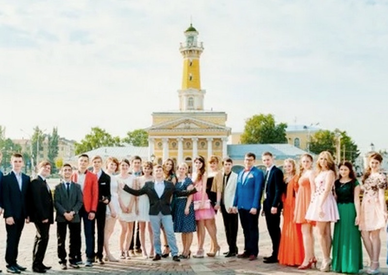 Школьники в Костроме могут готовиться к торжественным выпускным