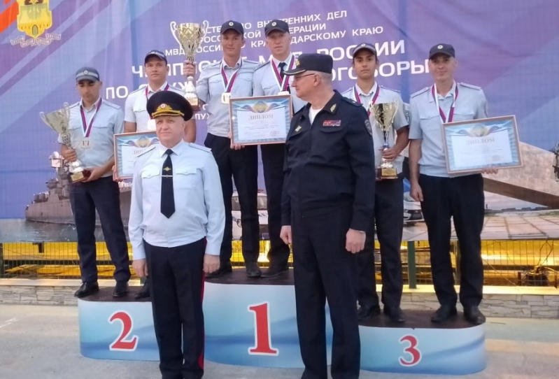 Полицейские из Костромы победили на чемпионате МВД России по служебному многоборью