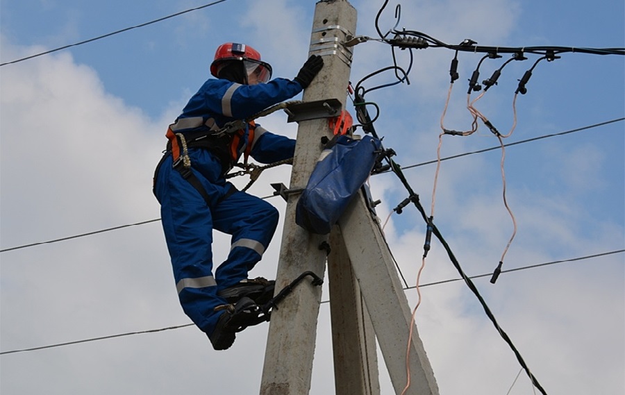 13 населённых пунктов Костромской области остаются без электроснабжения