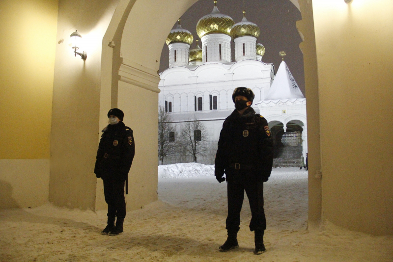 Каждый десятый на праздничных богослужениях в Костроме был полицейским или охранником