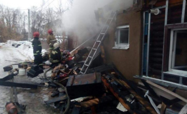 На пожаре в Костроме пострадала пожилая женщина