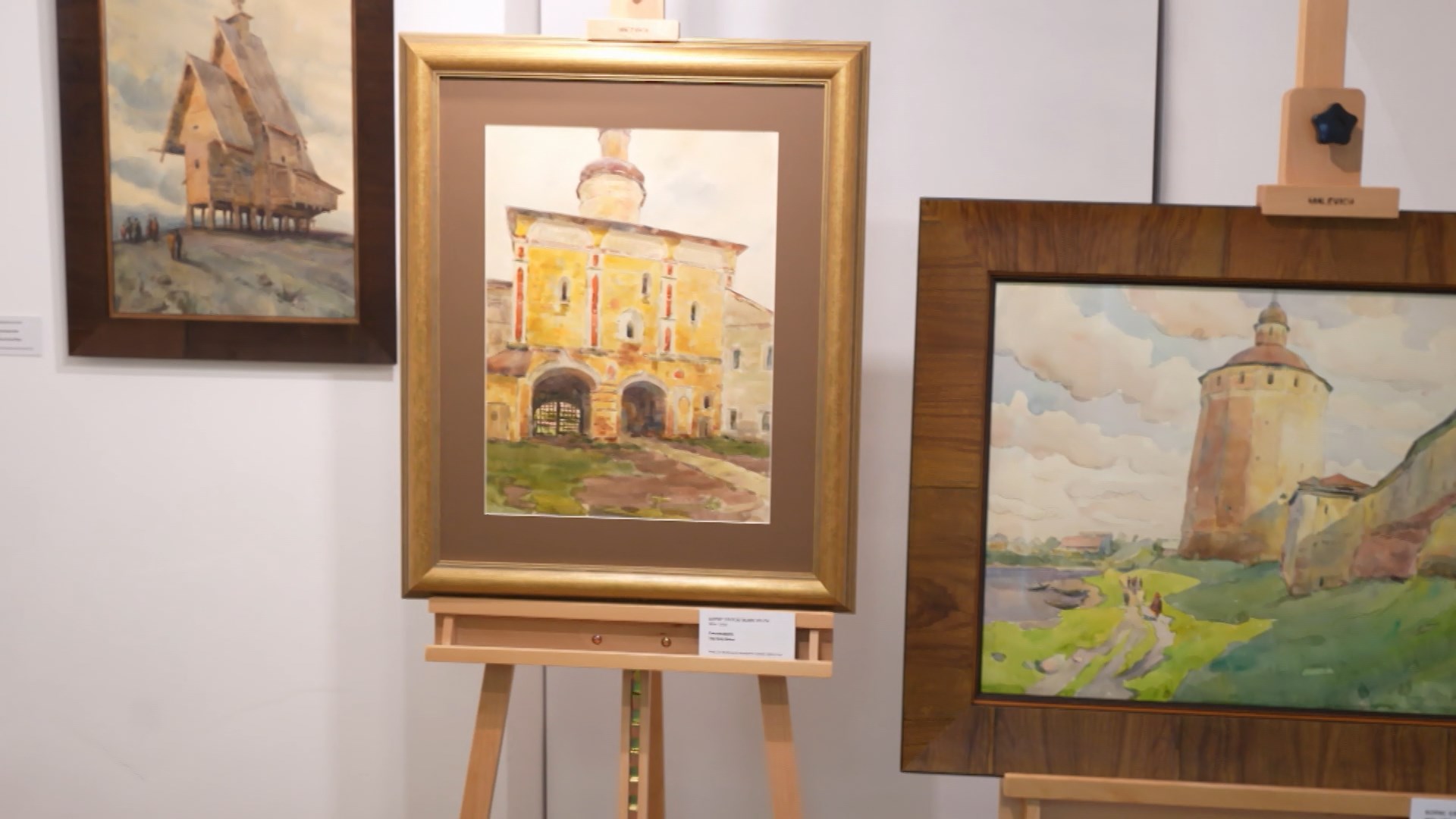 Храмы Костромы на холстах ярославского художника можно увидеть в Ипатьевском монастыре