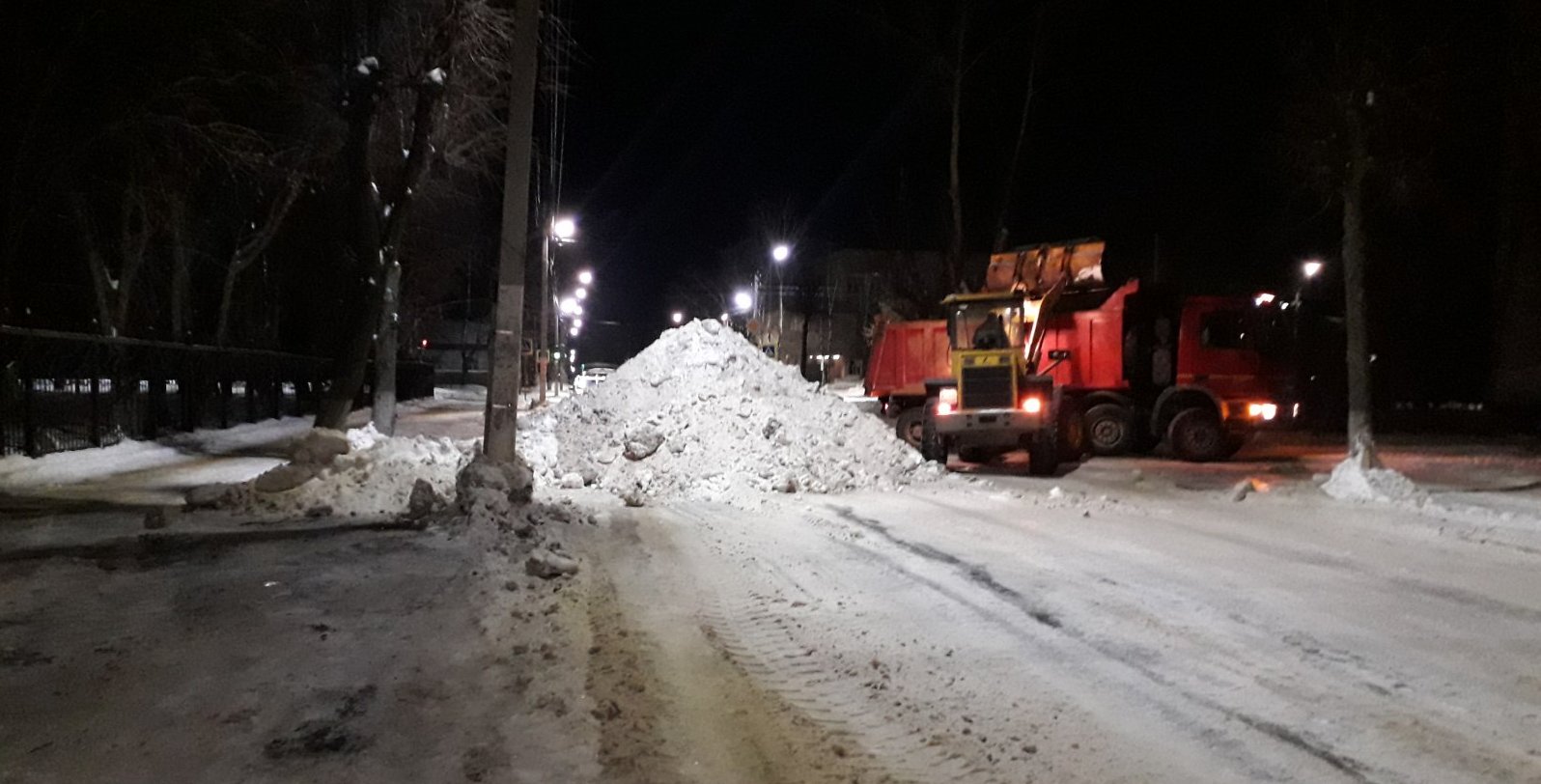 С улиц Костромы дорожники за ночь вывезли 3 500 кубометров снега