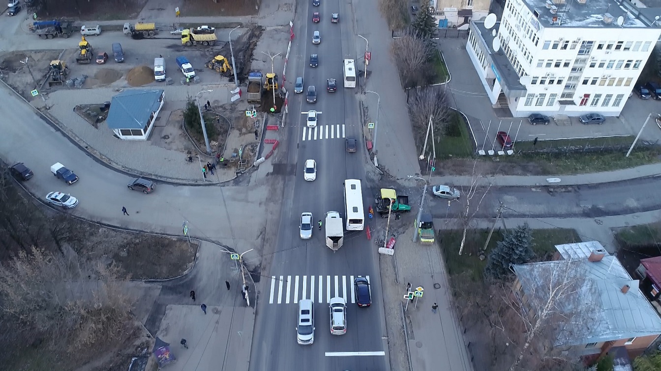 На новом перекрестке в Костроме на улице Советской изменили режим работы светофора