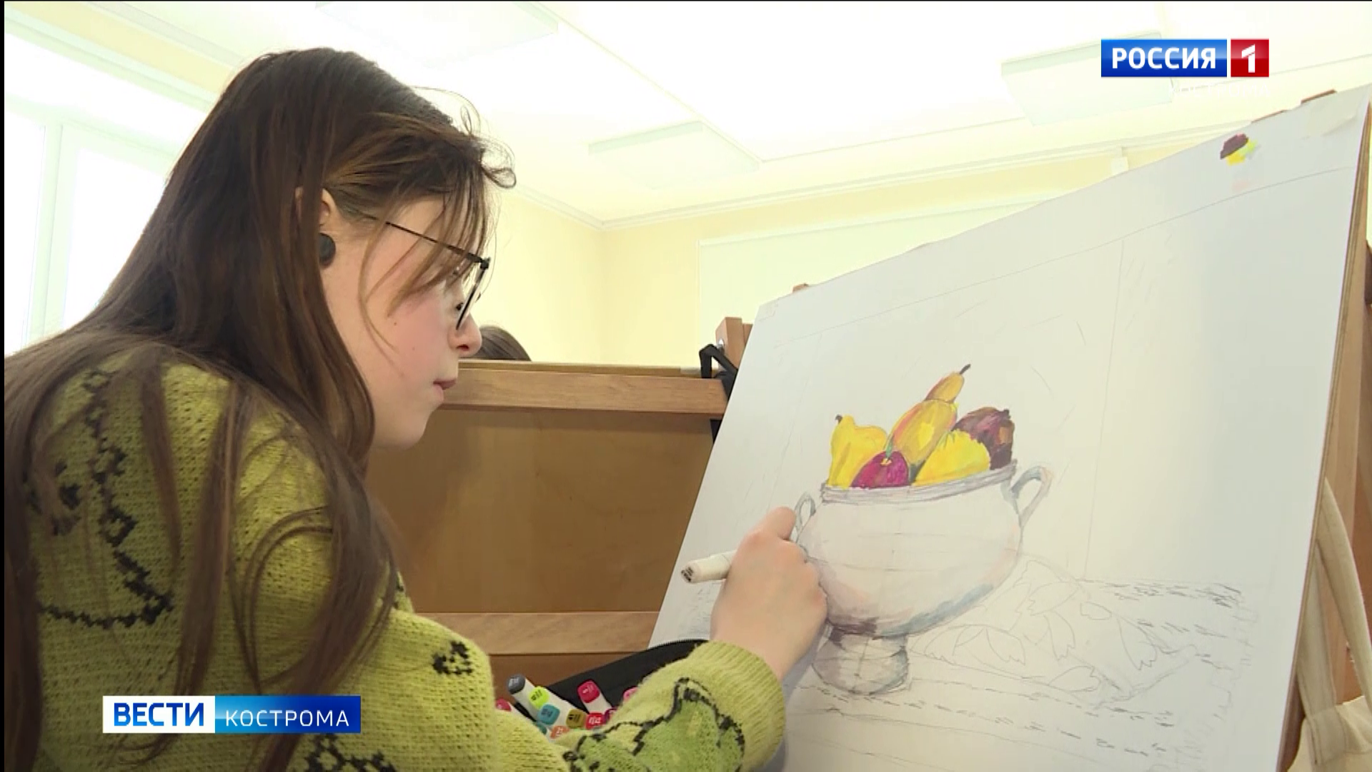 Школьников в Костроме научат рисовать под гжель и играть на деревянных ложках