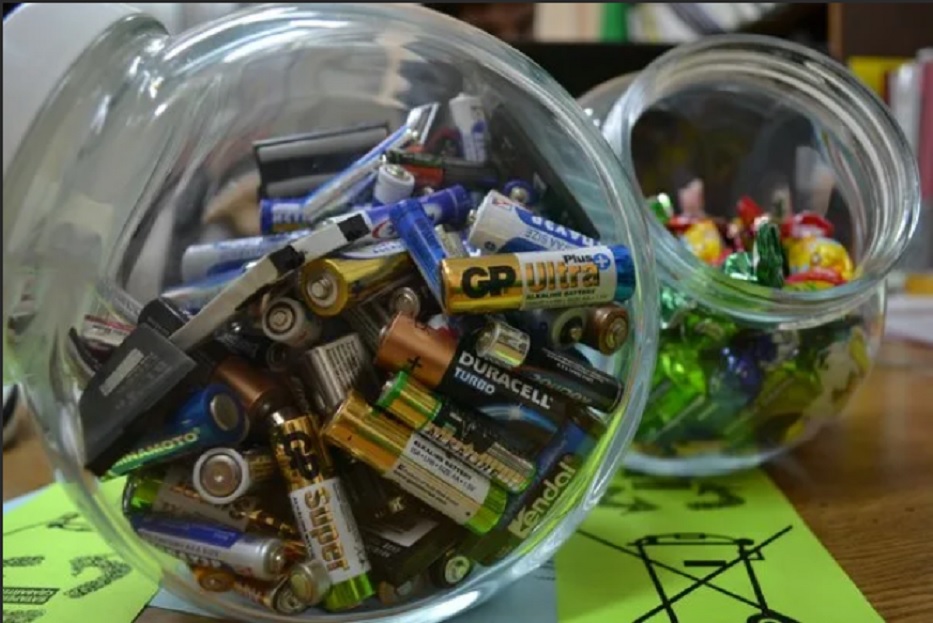 Костромичи могут обменять батарейки на конфеты по пути на поезд