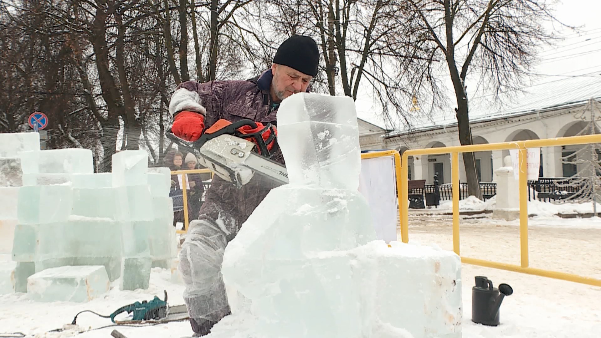 В Костроме начался прием заявок на участие в фестивале снежно-ледовых скульптур
