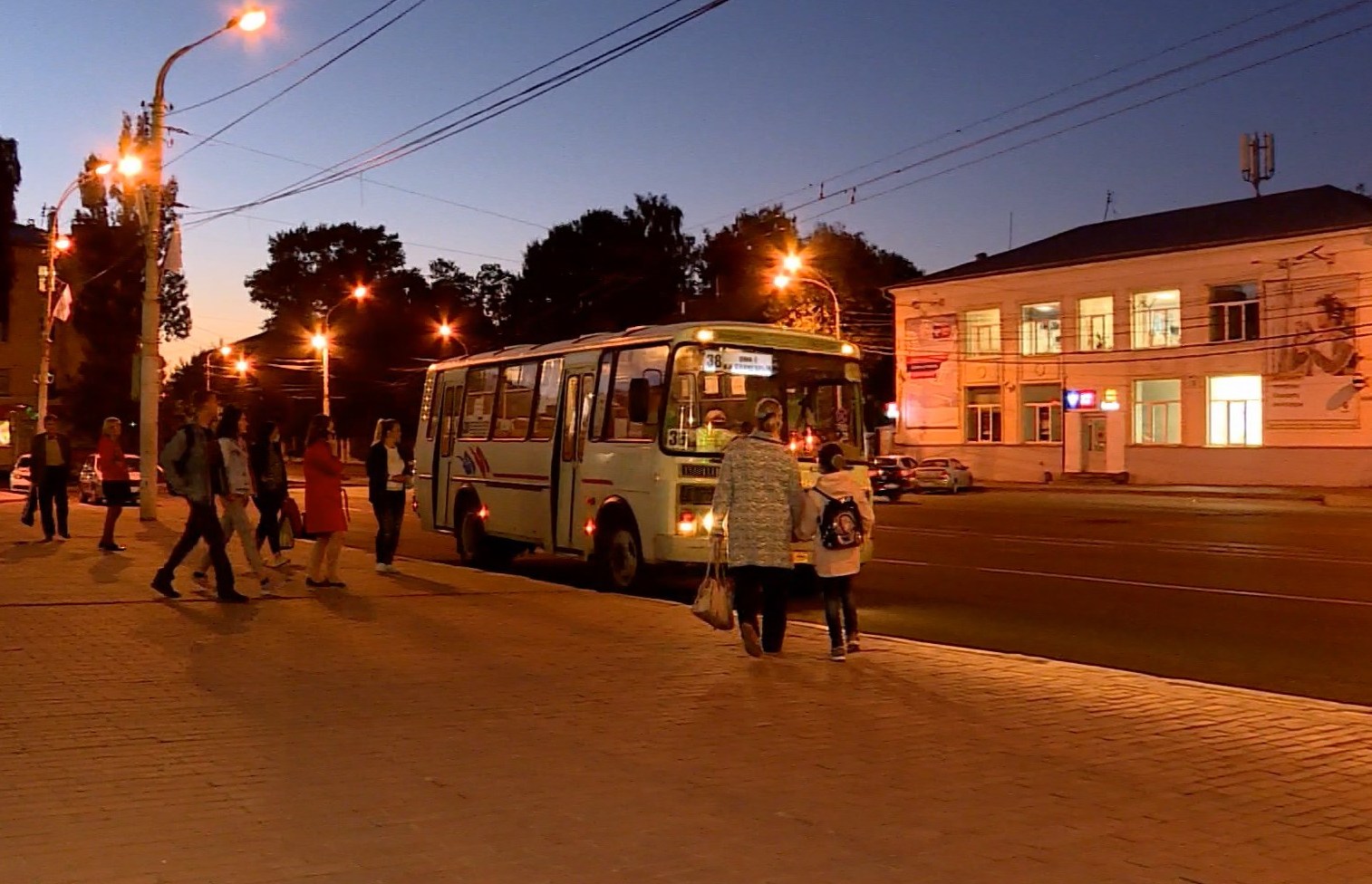 В костромское Заволжье пустят дополнительные вечерние автобусы