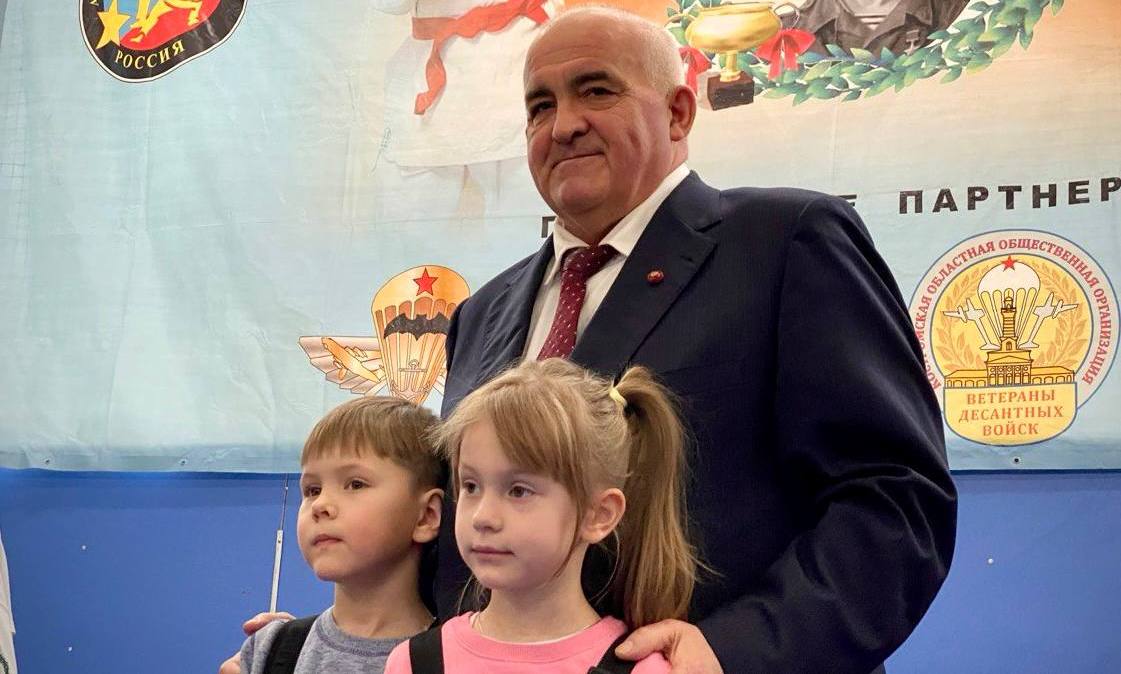 Сергей Ситников поздравил детей с началом каникул