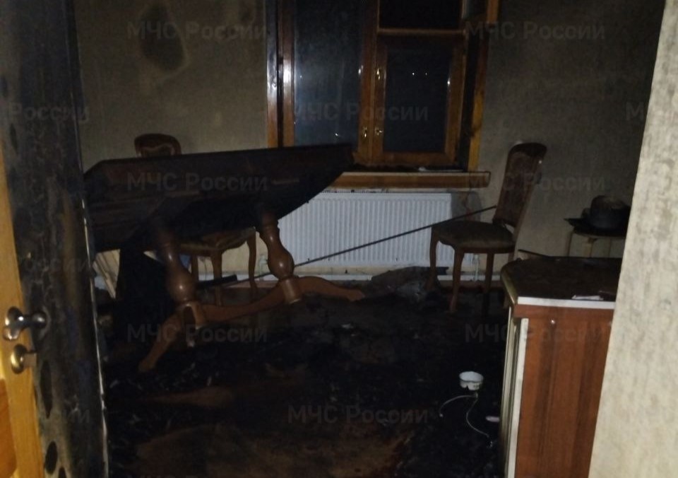 Три человека пострадали во время пожара в костромском поселке
