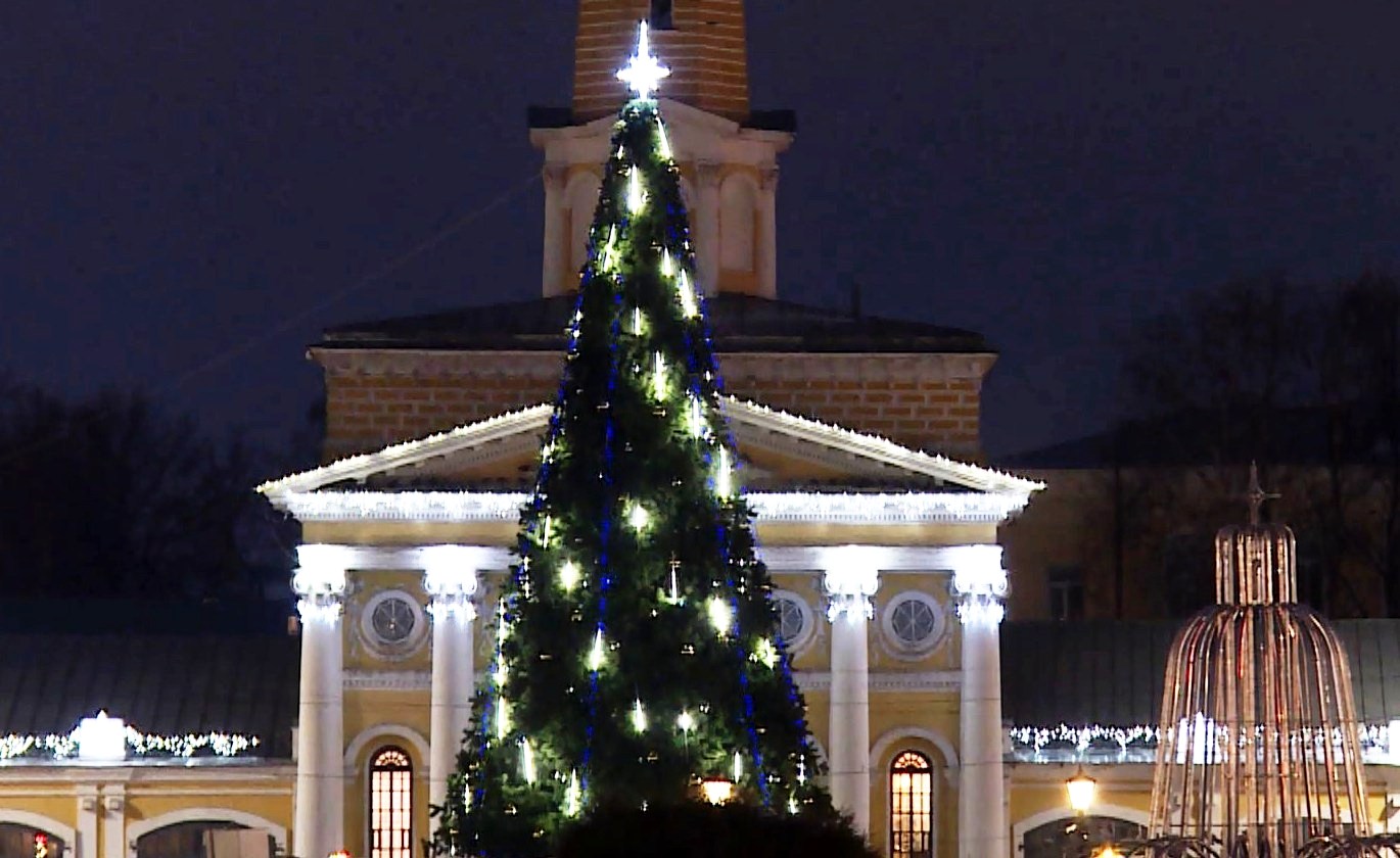 Тринадцать городских ёлок украсят Кострому к Новому году