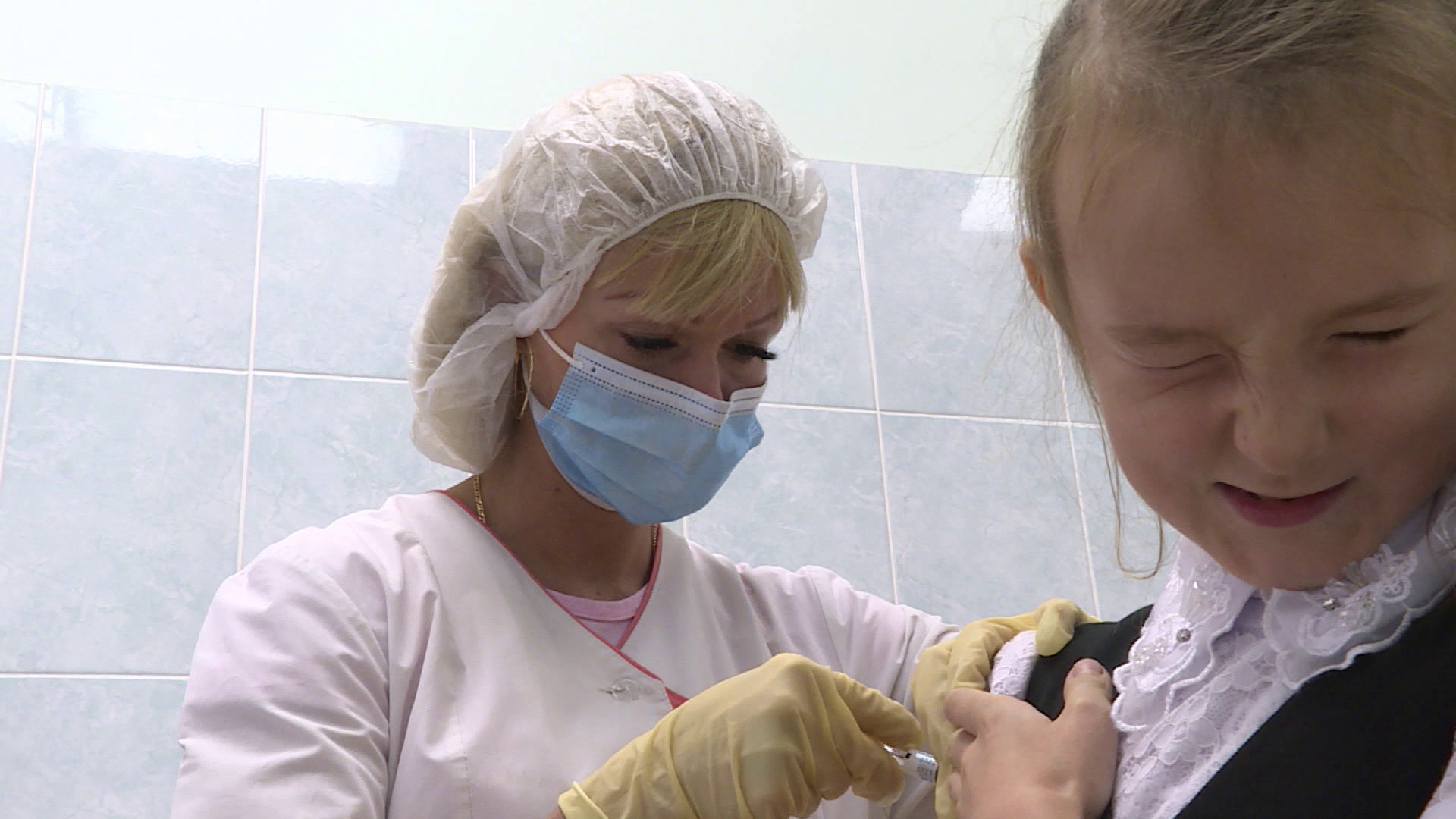 В костромских школах и детсадах началась прививочная кампания