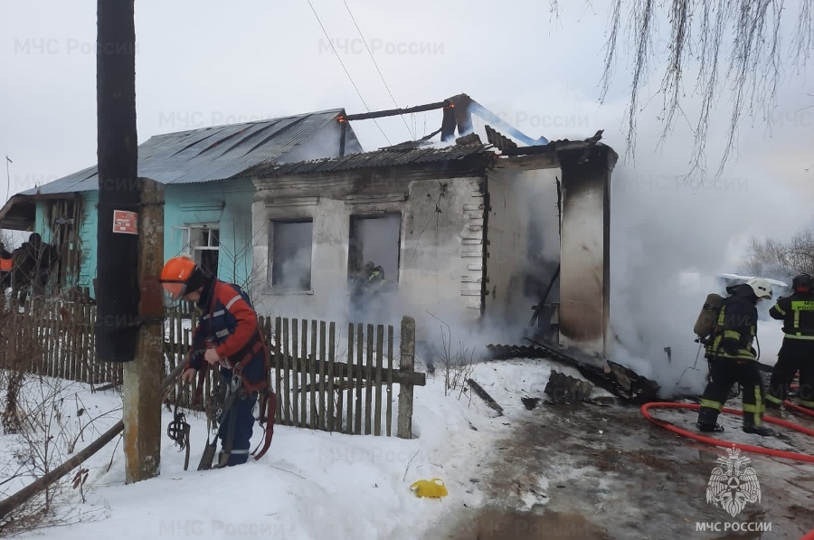 Пострадавшей от пожара многодетной семье под Костромой будет оказана всесторонняя помощь
