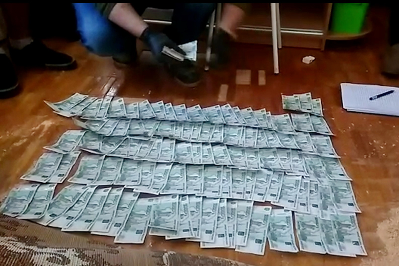 Костромич прятал украденные деньги в боксерскую грушу
