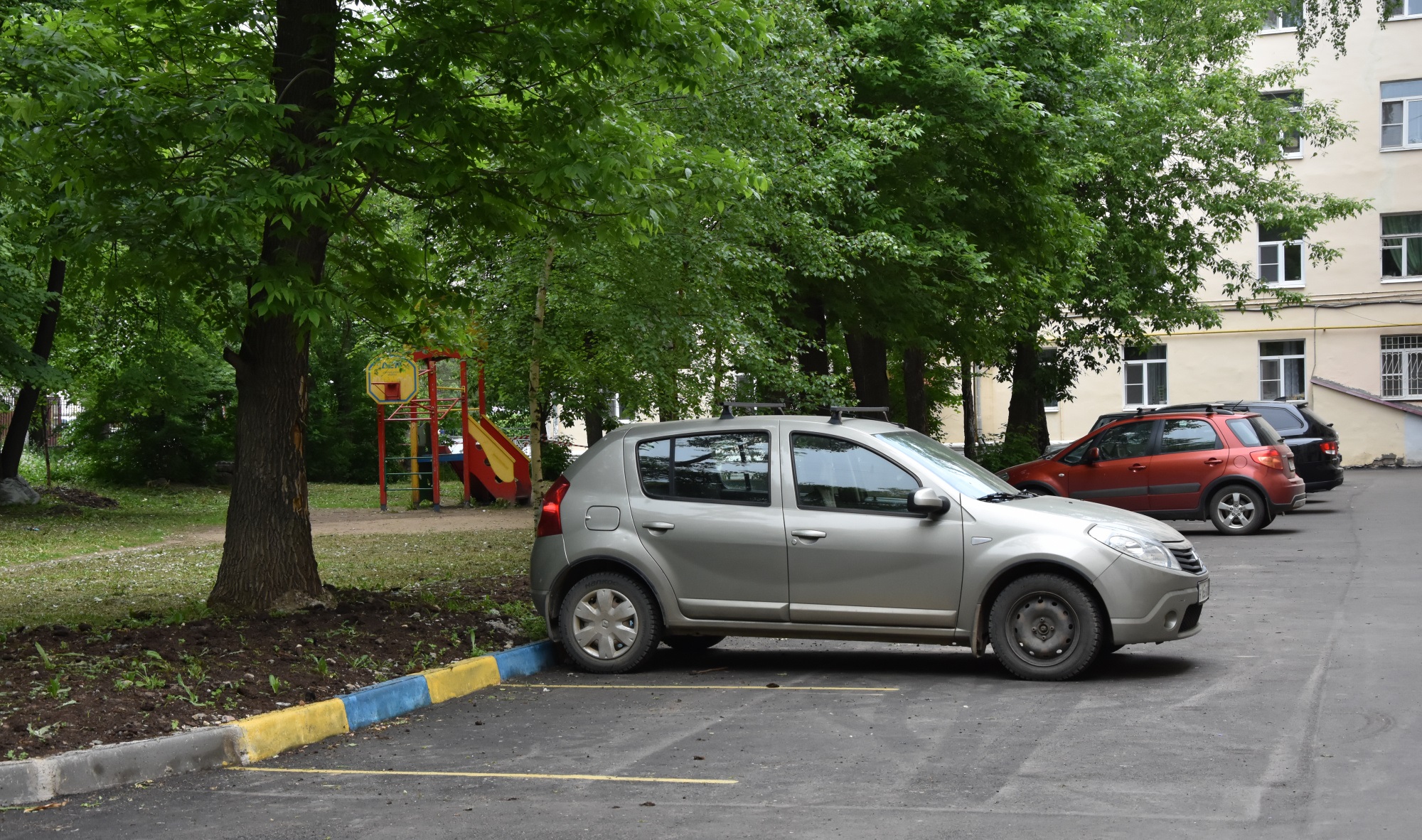 В Костроме за пятилетку появилось почти 2000 дополнительных парковочных мест