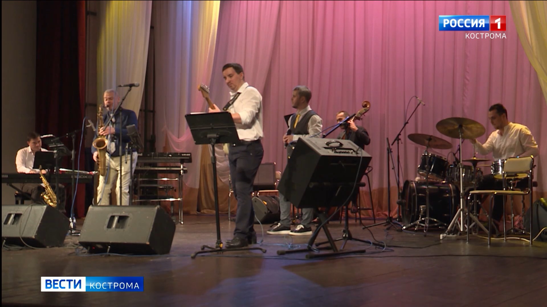 Дали джазу: костромской ансамбль собрал на сцене Филармонии музыкантов со всей страны