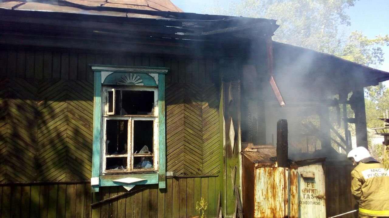 В Костромской области на пожаре погибли двое детей