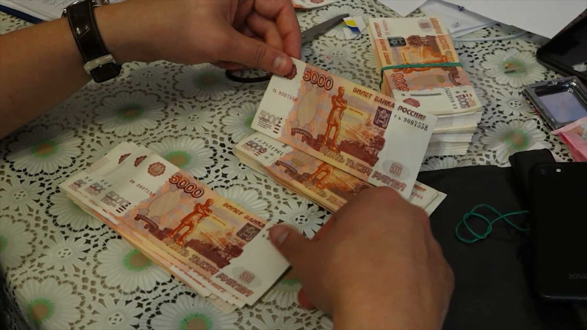 Более 300 экономических преступлений выявлено за год костромскими полицейскими