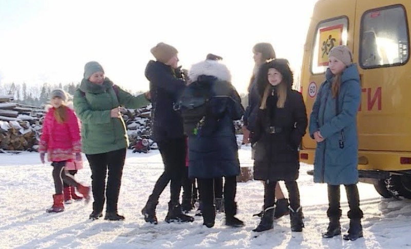 Дети из костромского посёлка преодолевали по 35 километров в день без школьного автобуса