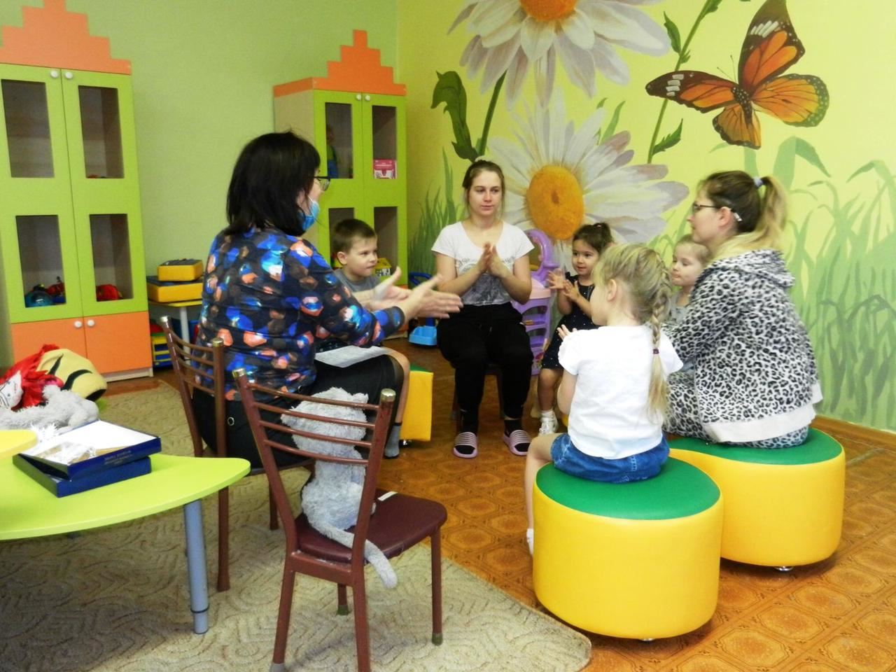Школа семейной терапии поможет костромичам с особенными детьми
