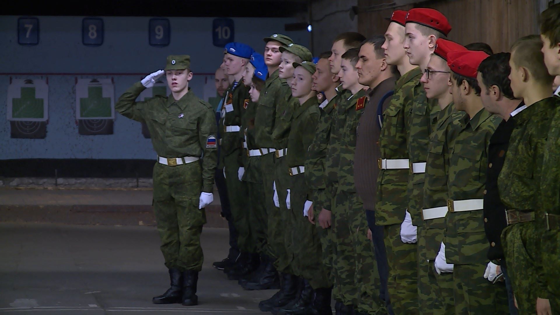В Костроме стартовала военизированная игра для юных патриотов