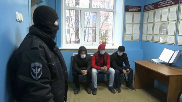 Сотрудники полиции и ФСБ проверили иностранных рабочих в Костромской области