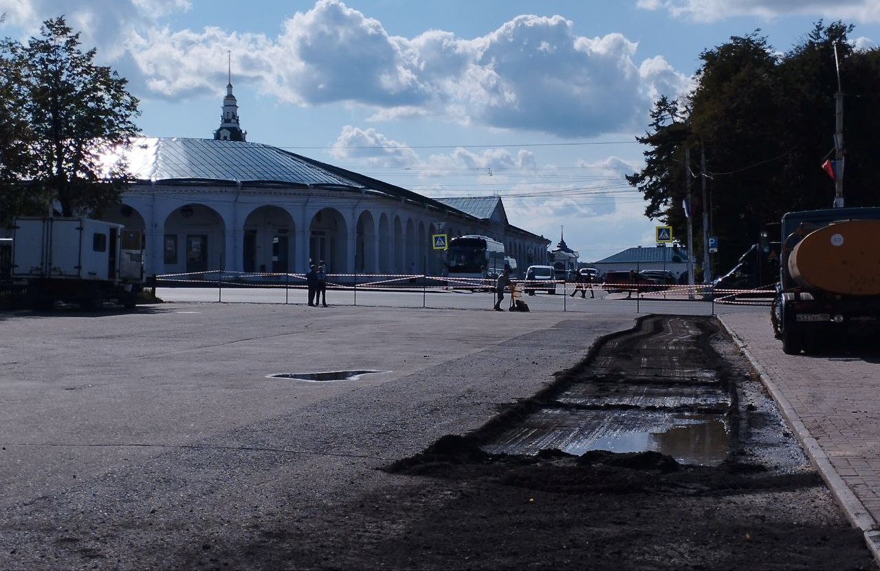 Ремонт Сусанинской площади сместился в сторону здания Администрации Костромы