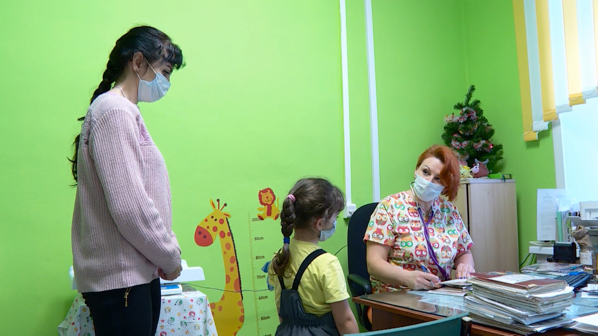 Родителям костромских малышей меняют порядок оплаты больничных