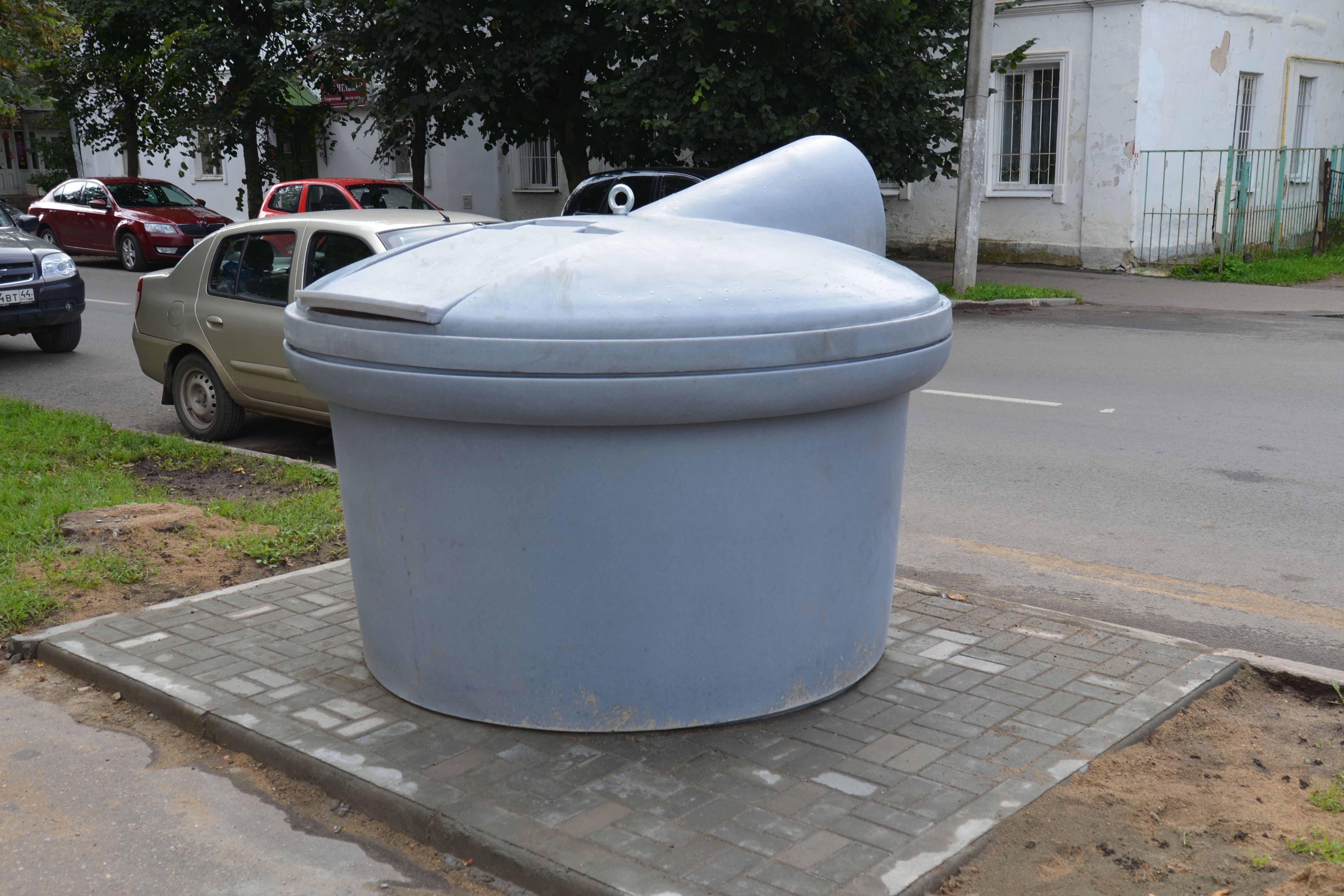 В Костроме установят видеонаблюдение за новыми мусоросборниками