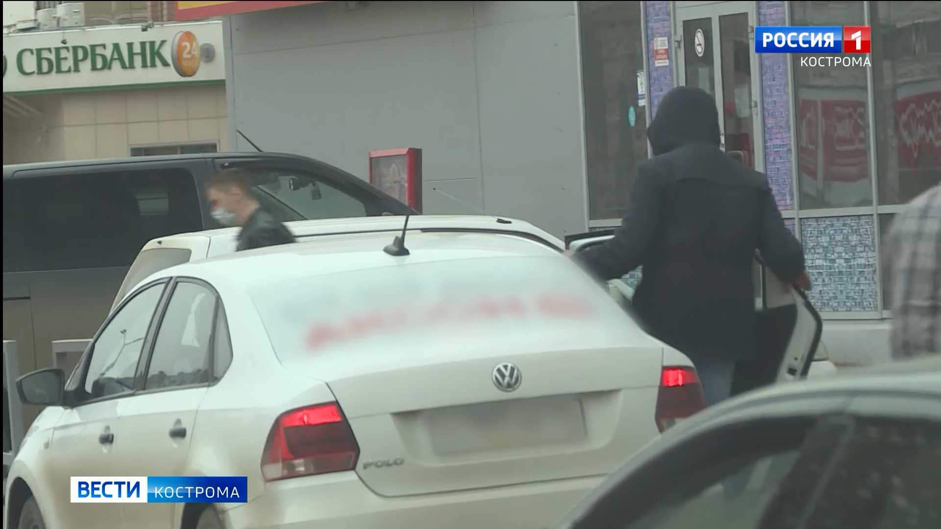 Нелегальных таксистов в Костроме ловят «на живца»