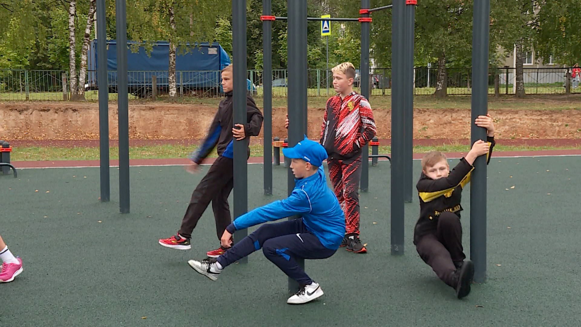 Костромичи могут тренироваться и укреплять здоровье на новой уличной спортплощадке
