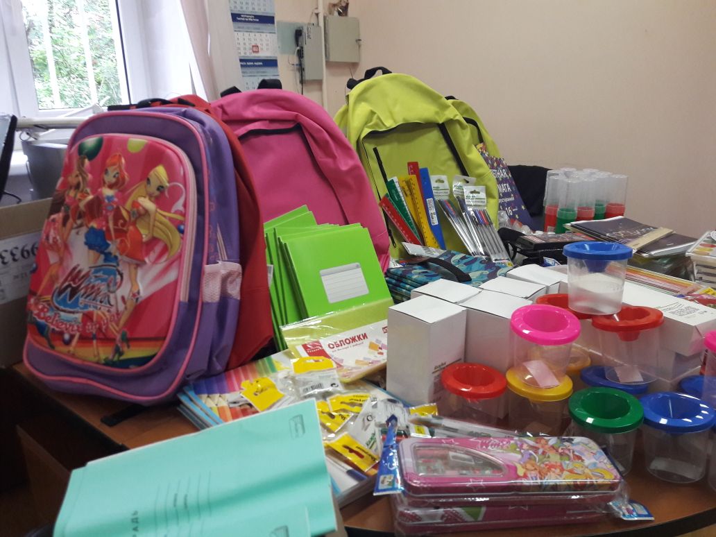 Жители Костромы помогают нуждающимся семьям собрать детей в школу