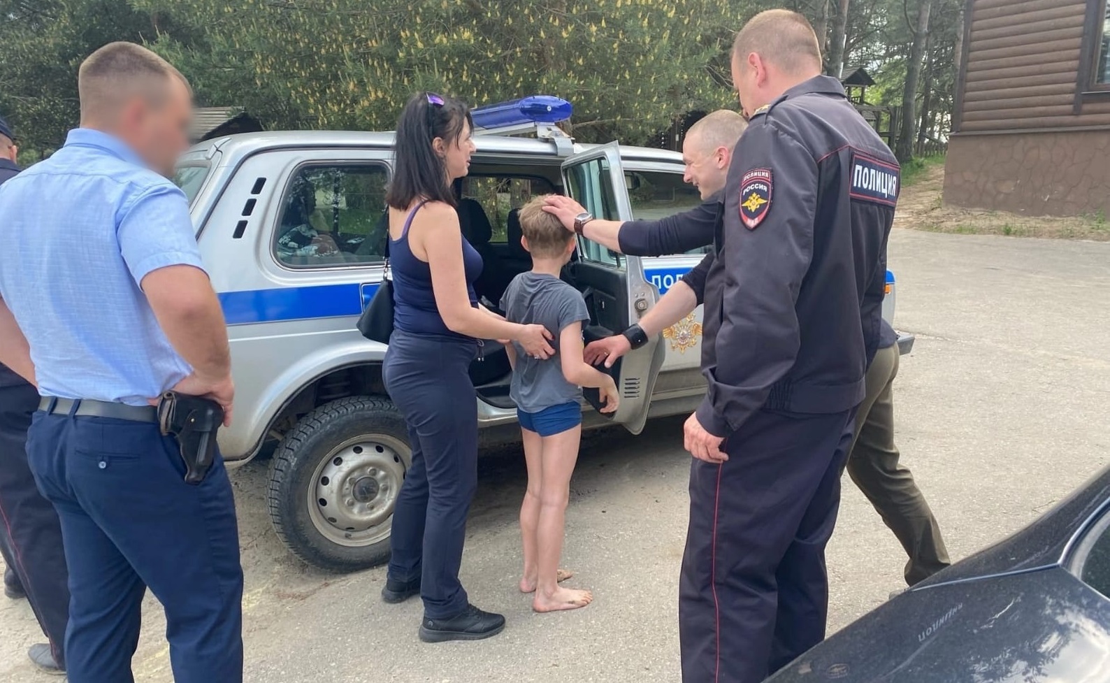 Полицейские в течение часа нашли пропавшего под Костромой мальчика