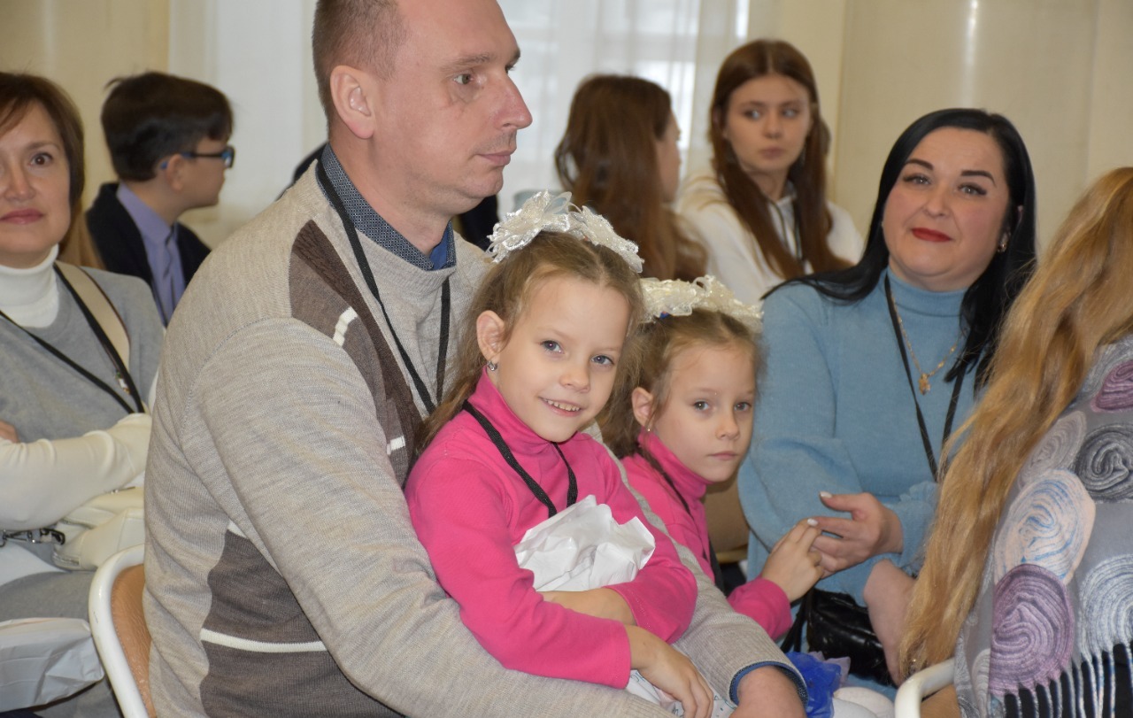 В Костромской области увеличится размер выплат на содержание детей в опекунских семьях