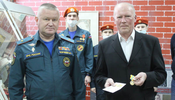 Ветераны костромской пожарной охраны получили ведомственные награды