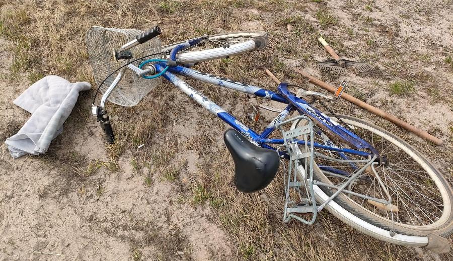 Пенсионерка на велосипеде попала под колеса грузовика на костромской трассе
