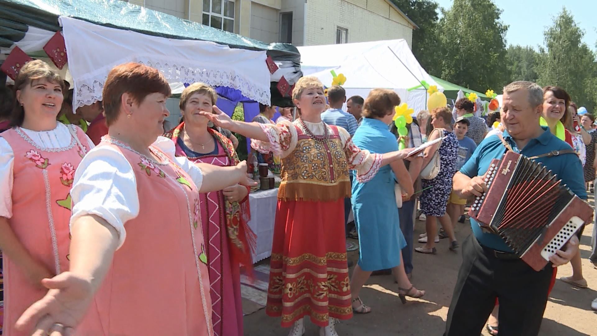 Погода в островском костромской. Островское Костромская область. Островский район поселок Островское. Островское посёлок Костромская область. Островский район Костромской.