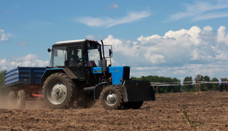 Костромским аграриям компенсируют средства на обучение трактористов