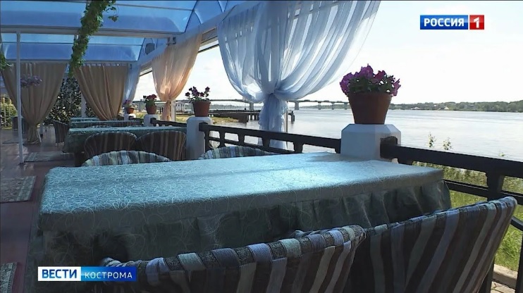 Летние кафе в Костроме будут выделяться цветочными вазонами