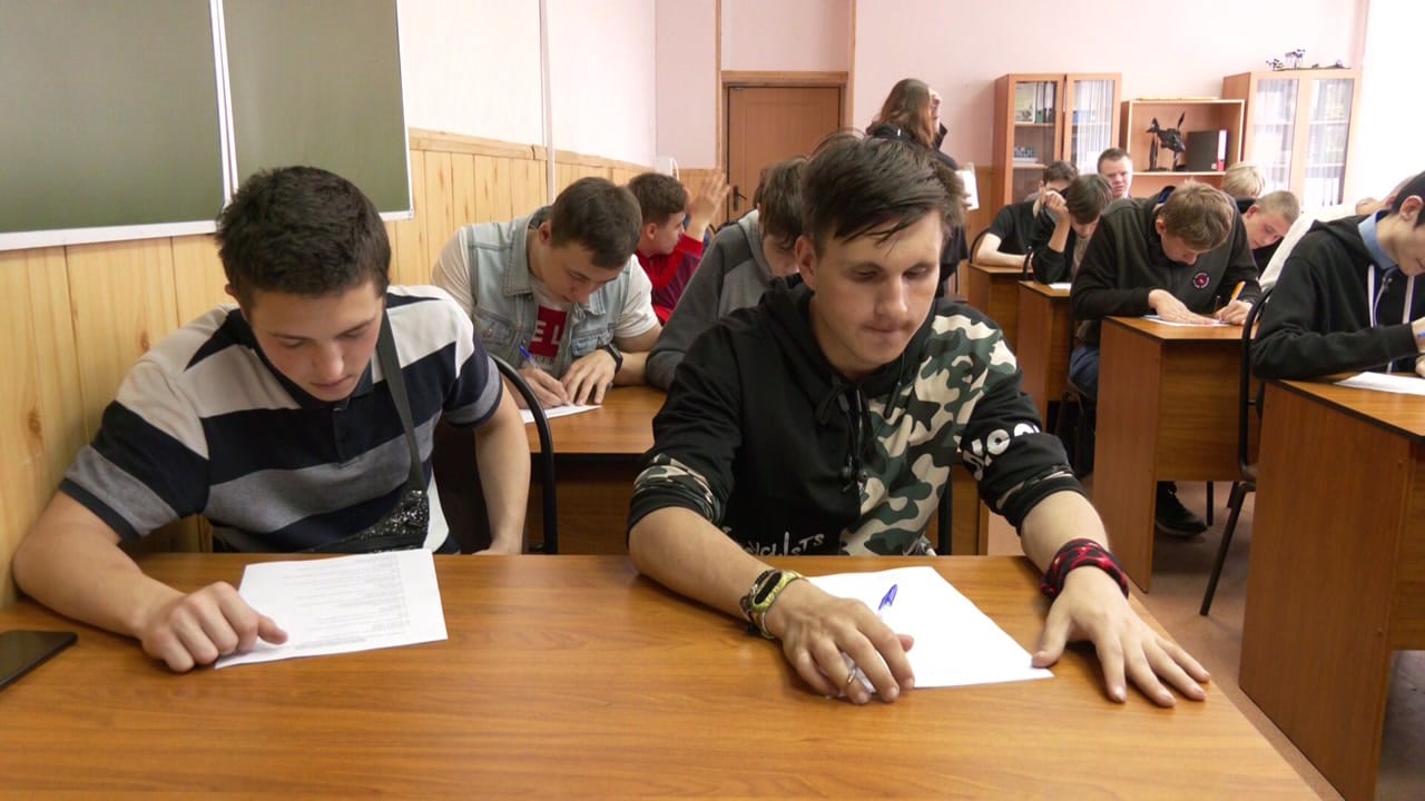 Студентам техникумов и колледжей в Костромской области проиндексировали стипендии